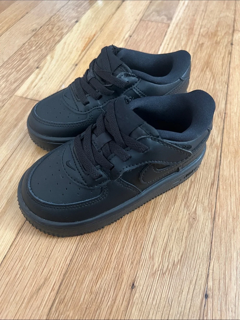 Nike Air Force 1 Low EasyOn Sneaker